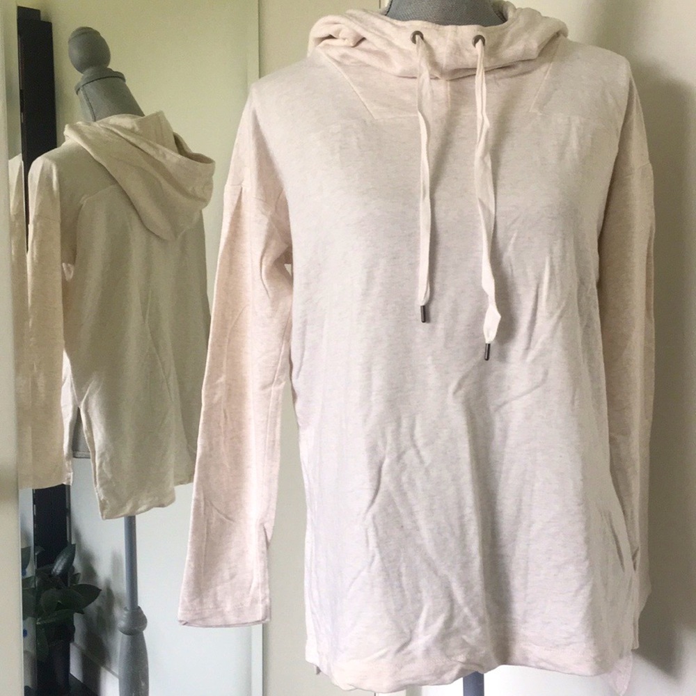 Lou & Grey Hi-Lo Notched Hem Hoodie, size Small ❤️